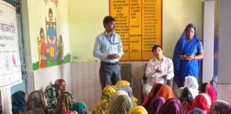 औरहिया में महिलाओं को आर्थिक आत्मनिर्भरता का पाठ:स्वयं सहायता समूहों का गठन, बैंकिंग और साइबर फ्रॉड से बचाव की जानकारी