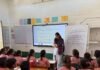 डीएम ने कई स्कूलों-आंगनबाड़ी केंद्र का औचक निरीक्षण किया:कम उपस्थिति पर प्रिंसिपल को फटकारा, साफ-सफाई सही नहीं मिली