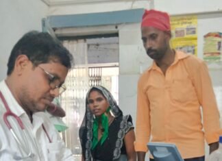 PHC बनकटी में आरोग्य मेले का आयोजन:8 गांवों से पहुंचे मरीज; डॉक्टर ने किया स्वास्थ्य परीक्षण, ब्लड जांच और एक्स-रे की सुविधा भी मिली
