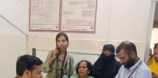 महराजगंज जिला अस्पताल में बढ़ी मरीजों की भीड़:मौसम बदलते ही खांसी-जुकाम और बुखार के मरीज बढ़े, टाइफाइड के केस भी