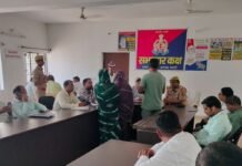 रुधौली थाने में समाधान दिवस पर 4 राजस्व मामले दर्ज:उप जिला मजिस्ट्रेट और प्रभारी निरीक्षक ने मौके पर कई शिकायतों का निपटारा किया