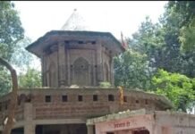कजरी तीज पर घमंडी नाथ मंदिर में कांवरियों का जलाभिषेक:नवाबगंज में हजारों भक्त पहुंचेंगे, राप्ती नदी से जल भरकर 20 किमी चलेंगे