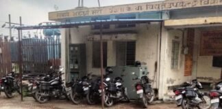 विक्रमजोत में रात होते ही बिजली गुल, सैकड़ों गांव परेशान:मोबाइल नेटवर्क भी ठप; लोग आंदोलन की तैयारी में, विभाग पर लापरवाही का आरोप