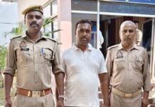 खुले में मांस बेचने वाले शख्स का चालान:पहले भी हो चुकी थी कार्रवाई, फिर भी नहीं माना; पुलिस ने किया गिरफ्तार