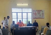मिहींपुरवा सीएचसी में आयुष्मान कार्ड बनाने का कार्यक्रम आयोजित:सीएमओ डॉ. संजय शर्मा के नेतृत्व में दिया गया, डेटा सुधार पर जोर
