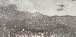 बैसौरा में सड़क पर गड्ढे:लुंबिनी मार्ग से जुड़ने वाली सड़क पर रोज होते हैं हादसे, ग्रामीणों ने दी आंदोलन की चेतावनी