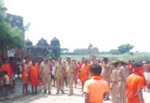 भग्गड़वा सरयू घाट पर कजरी तीज पर उमड़ी भीड़:जल लेकर बागेश्वर नाथ रवाना श्रद्धालु, पुलिस तैनात