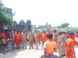 भग्गड़वा सरयू घाट पर कजरी तीज पर उमड़ी भीड़:जल लेकर बागेश्वर नाथ रवाना श्रद्धालु, पुलिस तैनात
