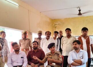 कजरी तीज मेले में कांवरिया वेश में रहेंगी महिला सिपाही:पयागपुर में डीएम-एसपी ने लिया तैयारियों का जायजा,छेड़छाड़ रोकने के लिए श्रद्धालुओं के बीच निगरानी