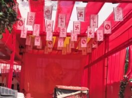 नानपारा में गणेश महोत्सव की धूम, पंडालों में विराजेंगे विघ्नहर्ता:माधवदास मंदिर से स्टेशन बाजार तक सजेंगे पंडाल, आकर्षक सजावट श्रद्धालुओं के आकर्षण का केंद्र