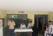रुद्रापुर PHC में मुख्यमंत्री आरोग्य मेला:29 मरीजों की जांच, 15 महिलाएं और 14 पुरुष पहुंचे; मुफ्त दवाएं भी मिलीं