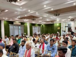 बस्ती के विक्रमजोत में सपा की मासिक बैठक:संगठन को बूथ स्तर तक मजबूत करने पर मंथन, विधानसभा चुनाव की तैयारियों पर चर्चा