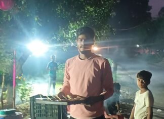 पहुंचकट्टा में कांवरियों के लिए विशेष व्यवस्था:बहराइच के विशेश्वरगंज में ग्रामीणों ने किया हलवा-चना-चाय का इंतजाम