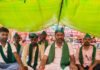 महराजगंज में जनहित पार्टी का धरना 9वें दिन भी जारी:पांचवें दिन से भूख हड़ताल पर अध्यक्ष; बिगड़ रही तबीयत
