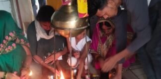 लेहरा में महिलाओं ने रखा निर्जला व्रत:पति की लंबी उम्र के लिए की कामना, मंदिरों में उमड़ी भीड़
