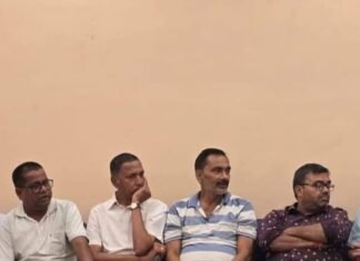 मां शेरावाली दुर्गा पूजा समिति की बैठक संपन्न:नानपारा में दुर्गा पूजा महोत्सव की तैयारियों को भव्य बनाने पर हुई चर्चा
