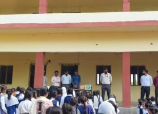 स्कूल में हिंदी दिवस पर विविध आयोजन:छात्रों ने भाषण, कविता और निबंध से अपनी प्रतिभा का प्रदर्शन किया