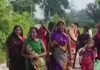 हरतालिका तीज का पर्व श्रद्धा और आस्था के साथ मनाया:कप्तानगंज में महिलाओं ने की पूजा, पति की लंबी उम्र की कामना