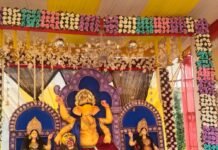 रामनगर में वैदिक मंत्रोच्चार के साथ गणेश प्रतिमा स्थापित:काली मंदिर प्रांगण में सोमवार को नवयुवक गणेश पूजा समिति ने की स्थापना, भक्तिमय रहा माहौल