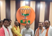 रोजगार सेवकों ने मानदेय 24 हजार करने की मांग की:भाजपा विधायक को सौंपा ज्ञापन, मृतक आश्रितों के लिए नौकरी भी मांगी