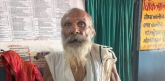 पानी गिराने से मना करने पर वृद्ध साधु से मारपीट:पनियरा के तेंदुअहिया में हुआ विवाद, पुलिस ने केस दर्ज कर जांच शुरू की