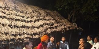 साउघाट में भाई की मौत के बाद चलाएंगे एंबुलेंस:गरीबों को मिलेगी निशुल्क सुविधा, एंबुलेंस नहीं मिलने से गई थी भाई की जान