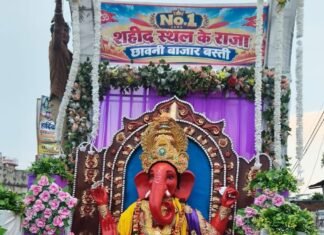 छावनी में गणेश प्रतिमाओं का सरयू में विसर्जन:पूरे रास्ते भक्तिमय माहौल में गूंजते रहे 'गणपति बप्पा मोरया' के गगनभेदी जयकारे