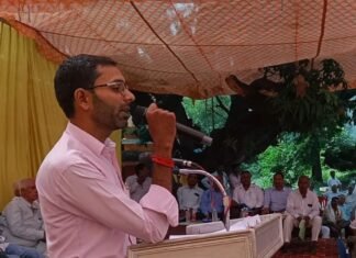 गन्ना क्रय केंद्र को मुण्डेरवा मिल से जोड़ने की मांग:बैठक में किसानों ने जताई नाराजगी