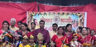 बाल-गोकुलम में कृष्ण के बाल रूप में सजे 70 बच्चे:बस्ती में दिखा वृंदावन सा नजारा