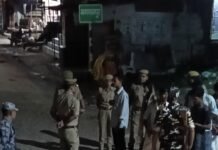भारत-नेपाल सीमा पर सघन चेकिंग:हर आने-जाने वाले व्यक्ति की आईडी जांची