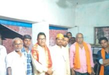 सिसवा में बूथ स्तर पर संगठन मजबूत करने पर जोर:कार्यकर्ताओं से गांव-गांव जाकर योजनाओं की जानकारी देने की अपील; आगामी कार्यक्रमों की तैयारियों पर भी चर्चा