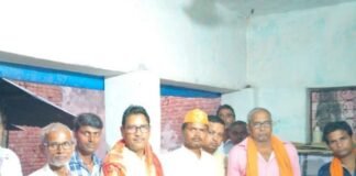 सिसवा में बूथ स्तर पर संगठन मजबूत करने पर जोर:कार्यकर्ताओं से गांव-गांव जाकर योजनाओं की जानकारी देने की अपील; आगामी कार्यक्रमों की तैयारियों पर भी चर्चा