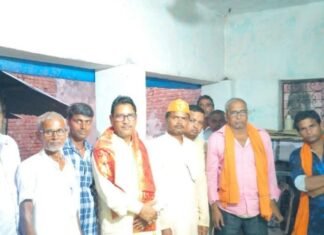 सिसवा में बूथ स्तर पर संगठन मजबूत करने पर जोर:कार्यकर्ताओं से गांव-गांव जाकर योजनाओं की जानकारी देने की अपील; आगामी कार्यक्रमों की तैयारियों पर भी चर्चा