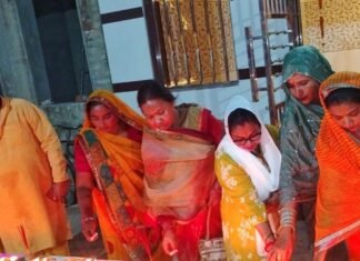 सिसवा में आयोजित हुआ अखंड जाप व दीप महायज्ञ:माताजी भगवती देवी शर्मा की जन्म शताब्दी पर गायत्री साधना से गूंजा वातावरण