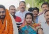 जिला आपूर्ति अधिकारी बनने के बाद फरेंदा पहुंचा छात्र:रेलवे स्टेशन पर फूल-मालाओं से स्वागत, क्षेत्र के लोगों ने कहा- सफलता युवाओं के लिए प्रेरणा