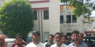 पोखरियों के पट्टे में नियमों की अनदेखी का आरोप:ग्रामीणों ने डीएम को सौंपा पत्र, जांच और आवंटन निरस्त करने की मांग