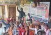 मनोज विश्वकर्मा ने शुरू की भूख हड़ताल:जिलाधिकारी कार्यालय पर परिवार संग दिया धरना, CM से भी कर चुके हैं शिकायत