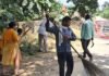 गढ़ा गौतम गांव में चला स्वच्छता अभियान:20 सफाई कर्मियों ने मिलकर हटाया कूड़ा-कचरा