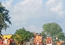 श्रावस्ती में गणपति विसर्जन यात्रा निकली:गणपति बप्पा मोरिया के जयकारों से गूंजा हाईवे, दिखा भक्ति का सैलाब
