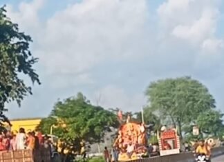 श्रावस्ती में गणपति विसर्जन यात्रा निकली:गणपति बप्पा मोरिया के जयकारों से गूंजा हाईवे, दिखा भक्ति का सैलाब