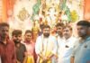 गणेश उत्सव में शामिल हुए भाजपा जिला उपाध्यक्ष:अमोढ़ा में विधि-विधान से की पूजा-अर्चना, आयोजक ने किया स्वागत