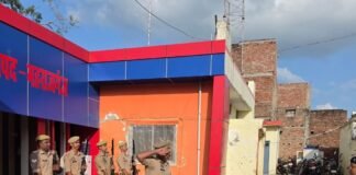 बृजमनगंज थाने का अर्धवार्षिक निरीक्षण:सीओ ने रिकॉर्ड अपडेट रखने और लंबित मामलों के निस्तारण के दिए निर्देश; रात में गश्त बढ़ाने पर जोर