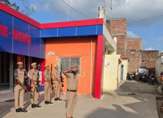 बृजमनगंज थाने का अर्धवार्षिक निरीक्षण:सीओ ने रिकॉर्ड अपडेट रखने और लंबित मामलों के निस्तारण के दिए निर्देश; रात में गश्त बढ़ाने पर जोर