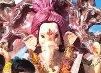 जोखवा बाजार में गणपति विसर्जन यात्रा:गाजे-बाजे के साथ भक्तों ने दी गणपति बप्पा को विदाई, शांतिपूर्ण हुआ विसर्जन