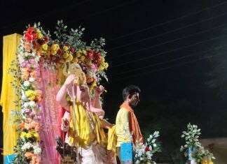 महराजगंज में गणेश प्रतिमा विसर्जन यात्रा में झूमे श्रद्धालु:मऊपाकड़ से त्रिमोहानी घाट तक निकली भव्य यात्रा, पुलिस रही तैनात