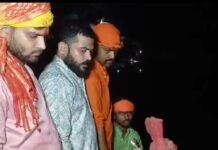 श्रावस्ती में गणेश विसर्जन शांतिपूर्ण संपन्न:जमुनहा बाजार में सैकड़ों श्रद्धालु बूढ़ी राप्ती नदी तट पहुंचे, पुलिस रही मुस्तैद