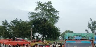 साप्ताहिक बाजार से युवक की बाइक चोरी:दुकान के सामने खड़ी थी बाइक, डायल 112 के बाद पुलिस चौकी में दी तहरीर