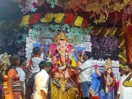 नासिरगंज में गणेश महोत्सव का आयोजन:श्रद्धालुओं ने की आरती, आकर्षक झांकी भी निकाली गई