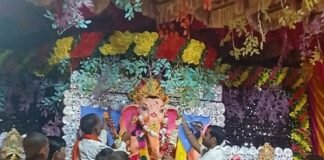 नासिरगंज में गणेश महोत्सव का आयोजन:श्रद्धालुओं ने की आरती, आकर्षक झांकी भी निकाली गई