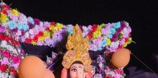 दुबौलिया में गणेश विसर्जन, बाजार बंद कर शामिल हुए व्यापारी:गणपति बप्पा मोरया के जयकारों से गूंजा कस्बा, अगले साल फिर आने की कामना